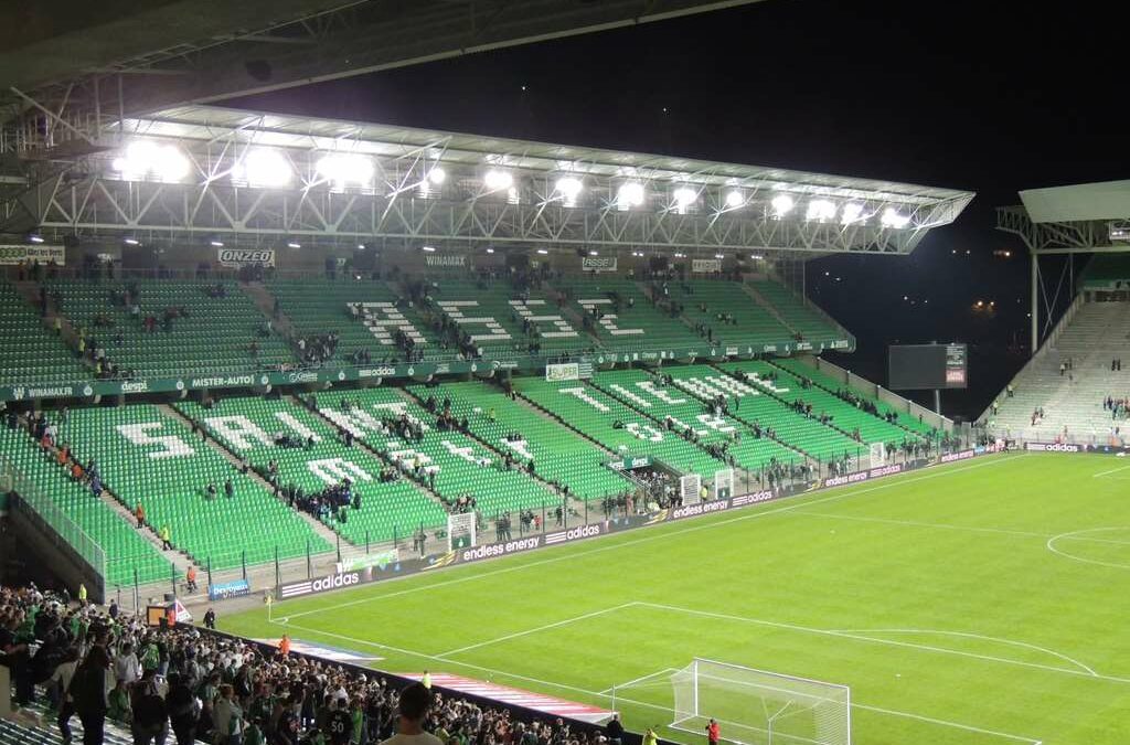 Première découverte pour nos deux jeunes supportrices