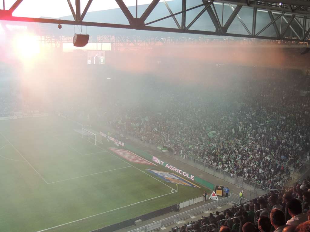 Le chaudron sous les fumigenes ASSE Ajaccio S